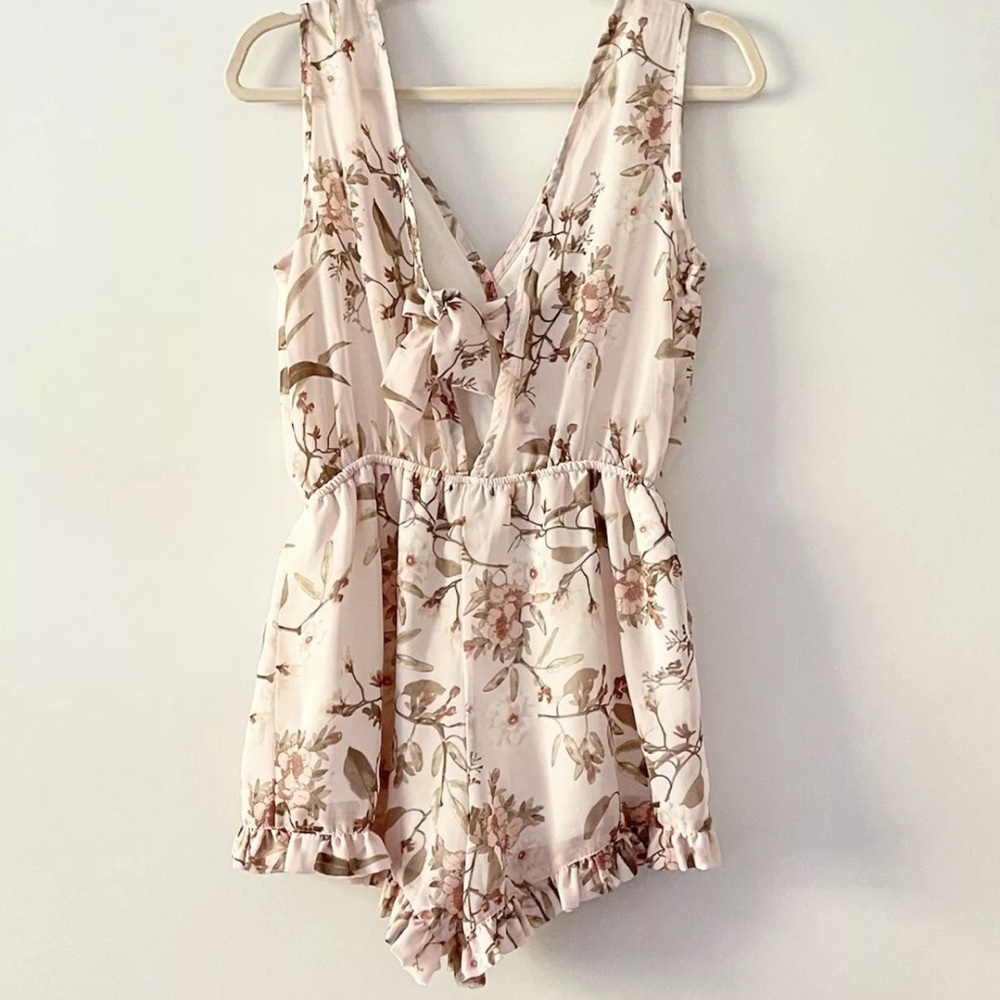 J For Justify Floral Romper V-Neck Tie Back - Pink Floral. - Picture 4 of 5